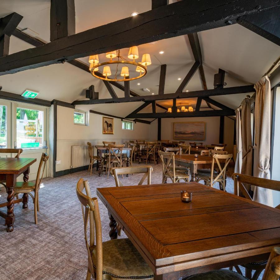 High Corner Inn Godshill  Екстер'єр фото