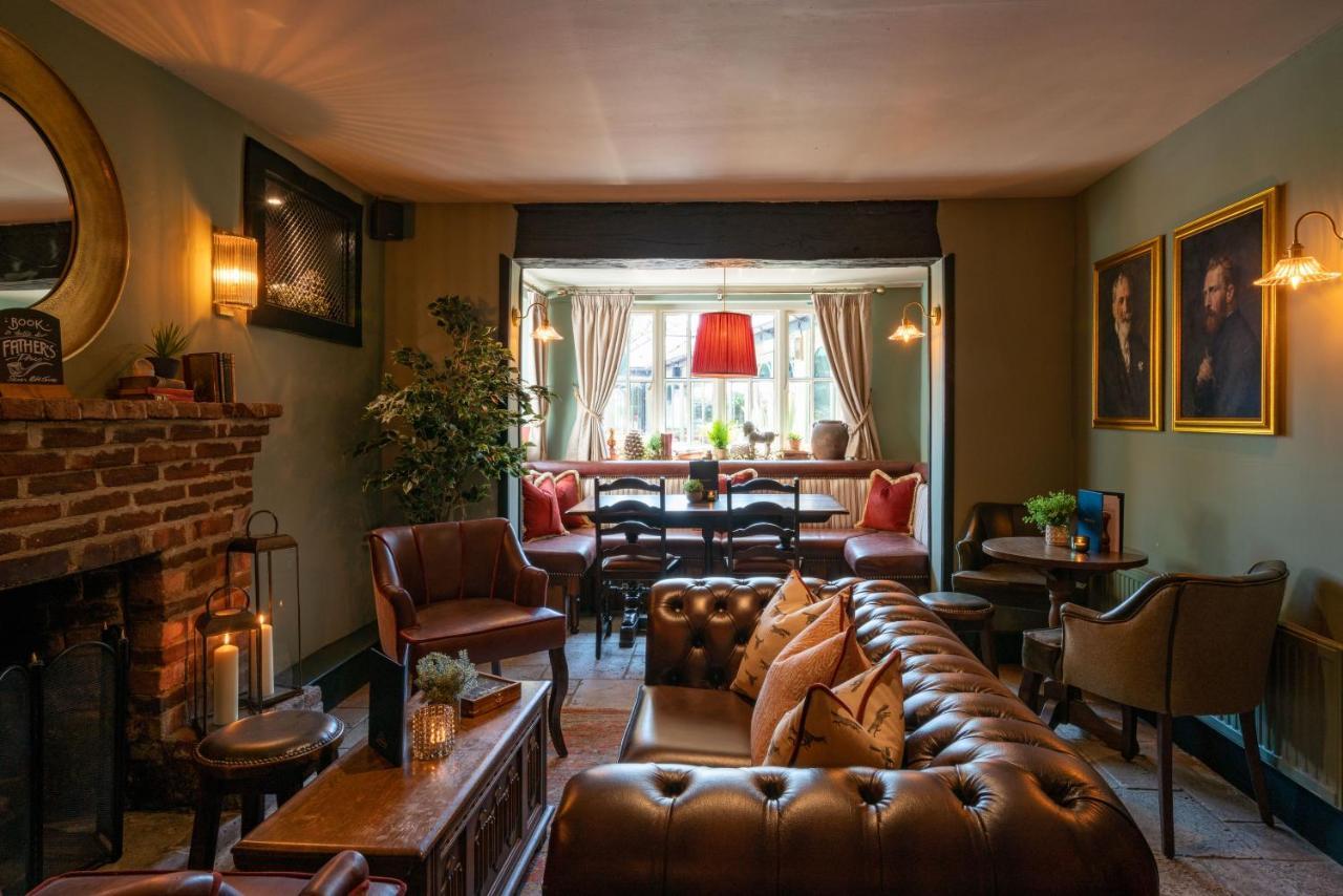 High Corner Inn Godshill  Екстер'єр фото