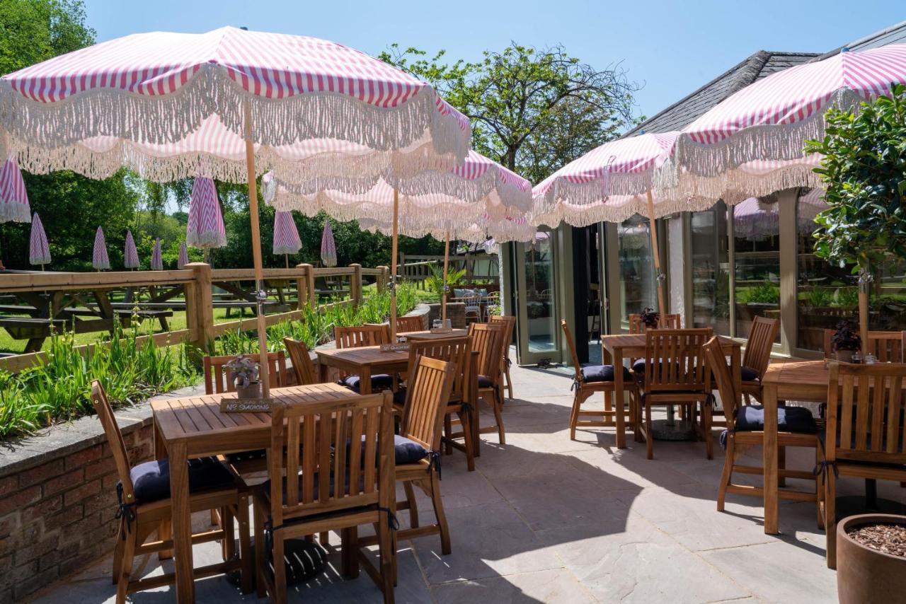 High Corner Inn Godshill  Екстер'єр фото