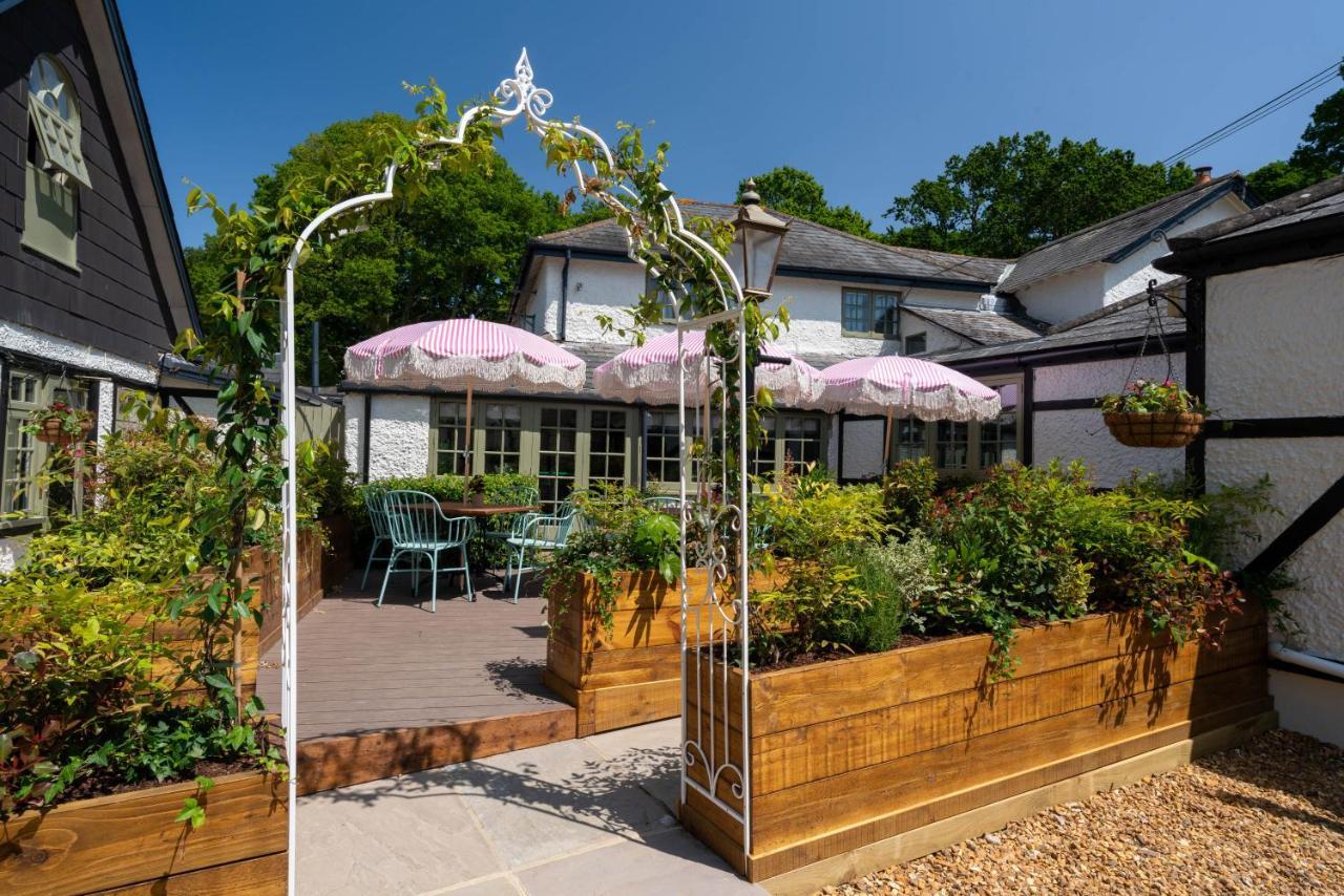 High Corner Inn Godshill  Екстер'єр фото
