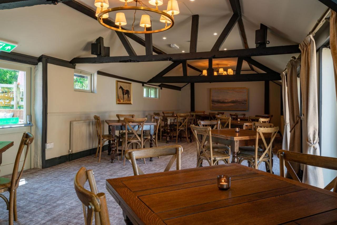 High Corner Inn Godshill  Екстер'єр фото