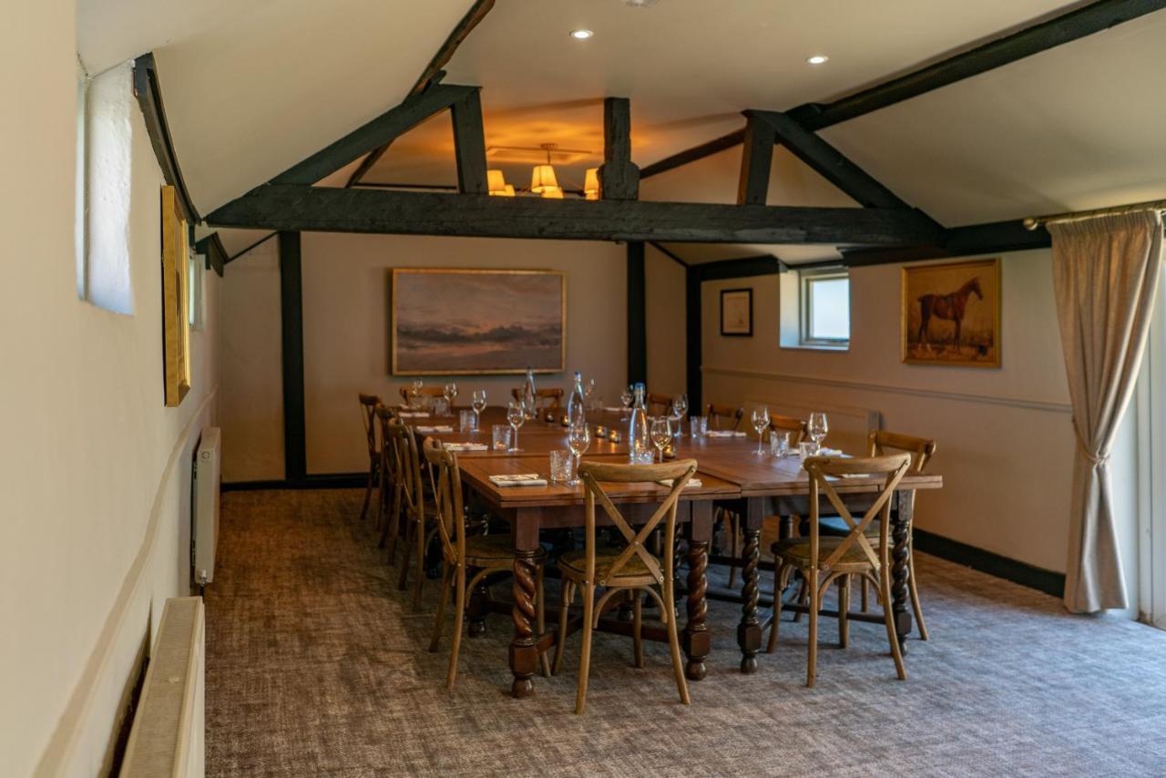 High Corner Inn Godshill  Екстер'єр фото