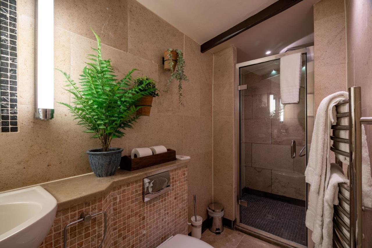 High Corner Inn Godshill  Екстер'єр фото
