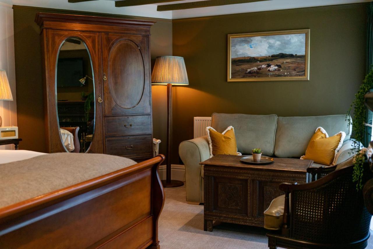 High Corner Inn Godshill  Екстер'єр фото